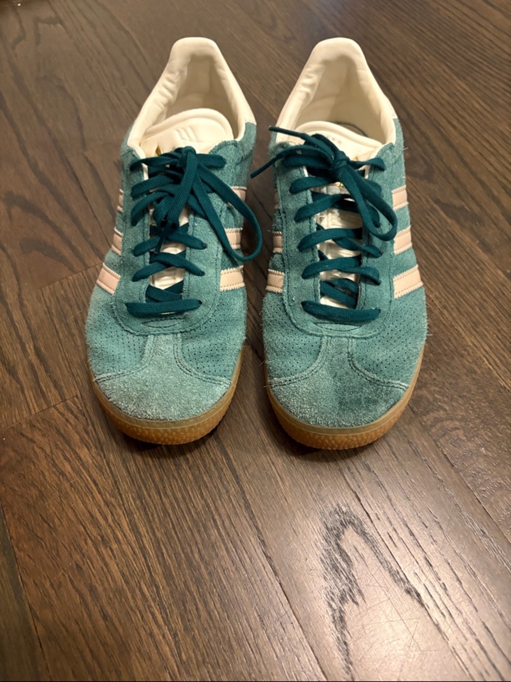 adidas Sambas Sneakers Green with Gum Sole